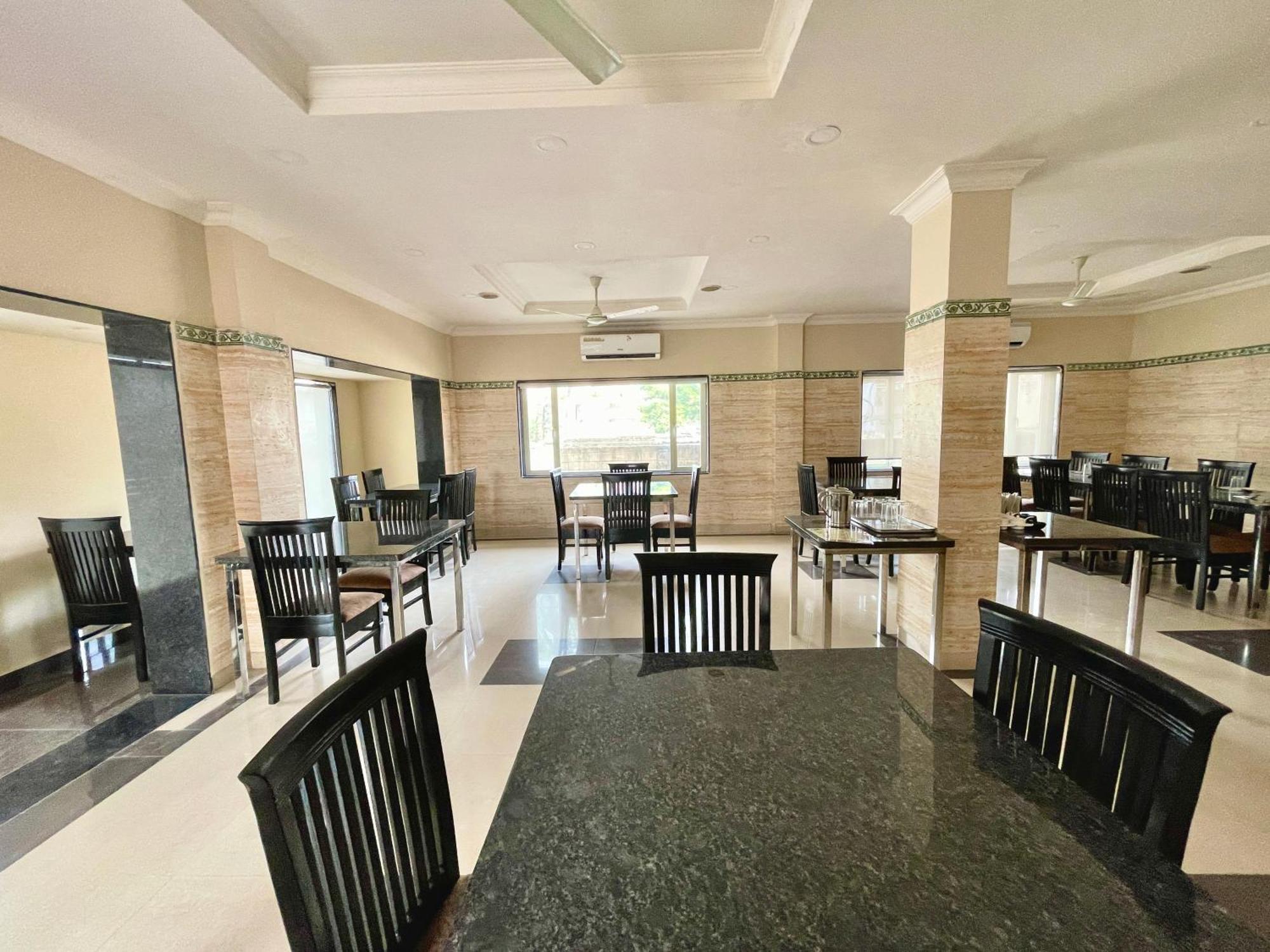 Hotel Rockbay ! Puri, Swimming Pool-lift-and-parking-facility Near Sea Beach & Temple Breakfast Included Puri